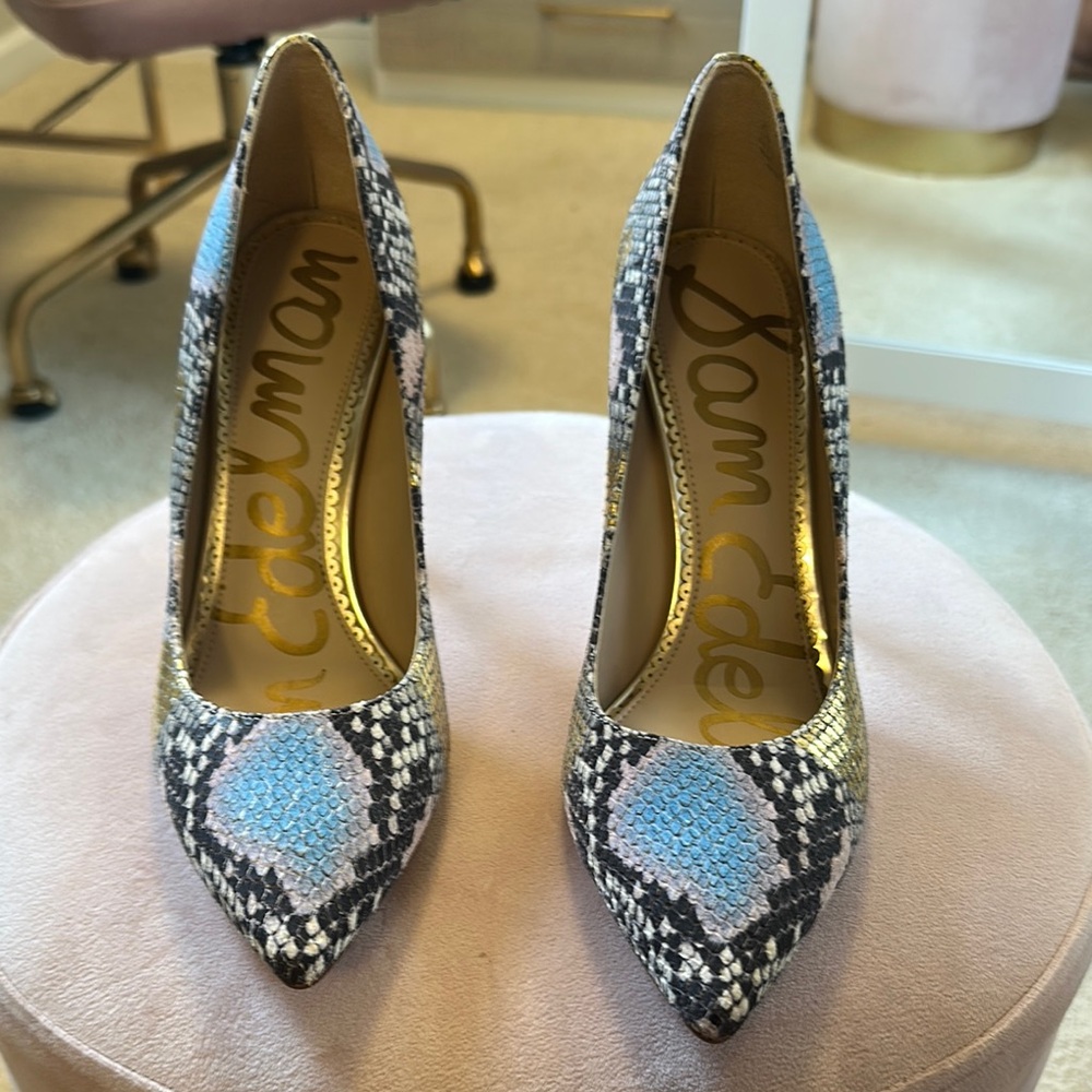 Brand new never worn Sam Edelman Blue and Black Heels with Sophisticated Design